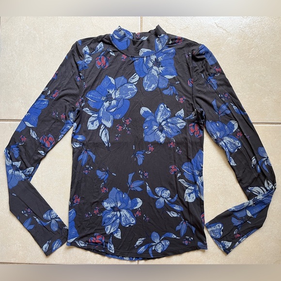 FREE PEOPLE Floral Tissue Mock Neck Button Back Top Long Sleeve Sz M Gray/Blue - Picture 2 of 11